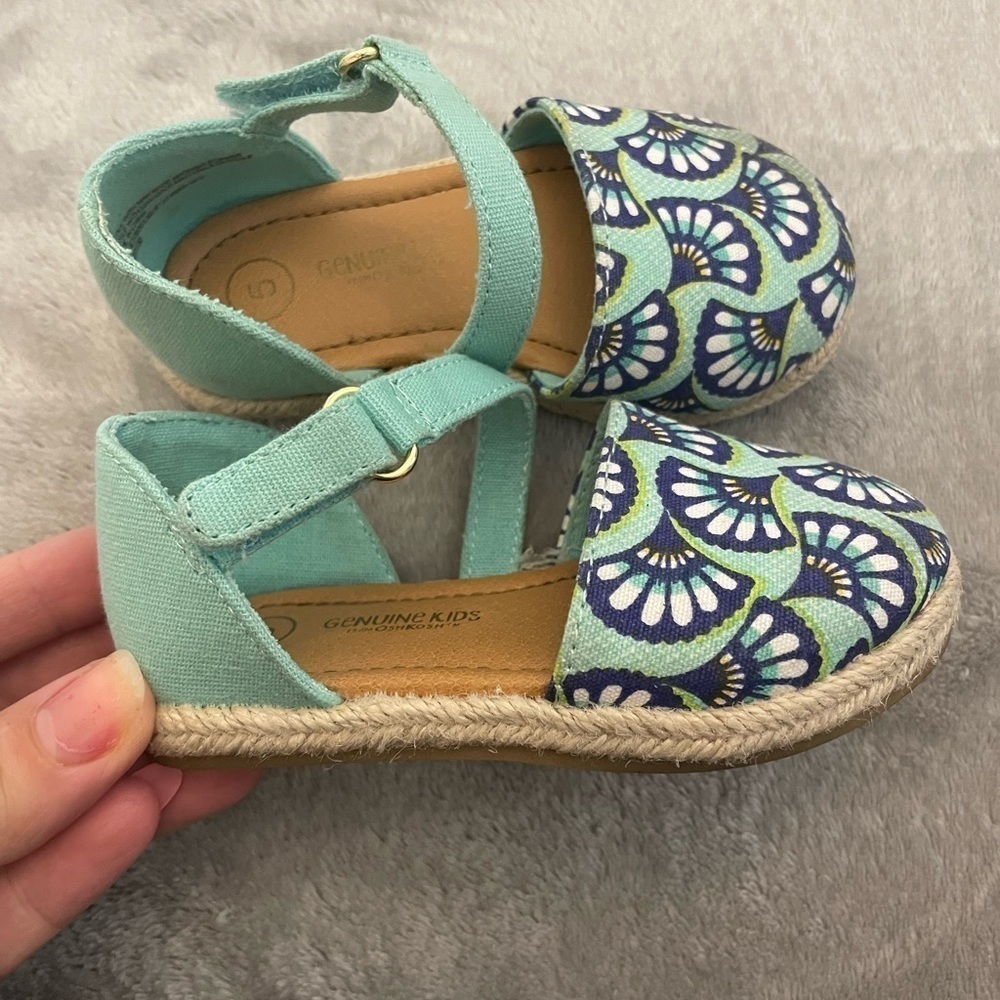 Osh kosh baby girl shoes sandals size 5